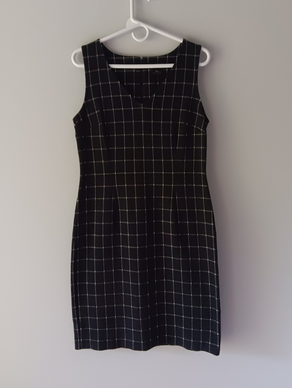 Ann Taylor Factory Sleeveless V-Neck Shift Dress Plaid Black White Size 8
